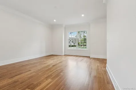 15 High Point Terrace Scarsdale NY 10583
