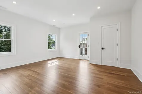 15 High Point Terrace Scarsdale NY 10583
