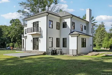15 High Point Terrace Scarsdale NY 10583