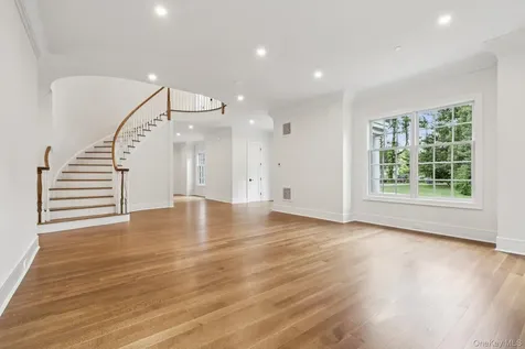 15 High Point Terrace Scarsdale NY 10583