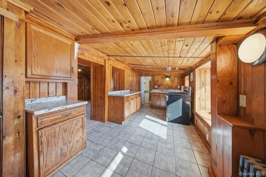 86 Carpenter Road New Hampton NY 10958