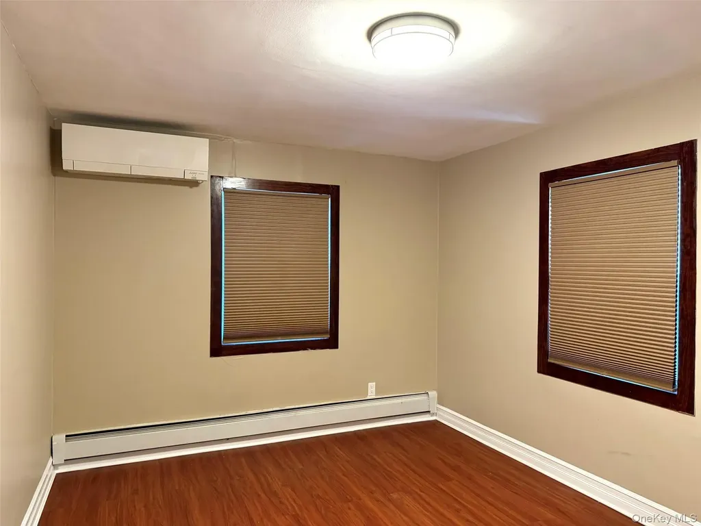 42-47 194th Street Flushing NY 11358