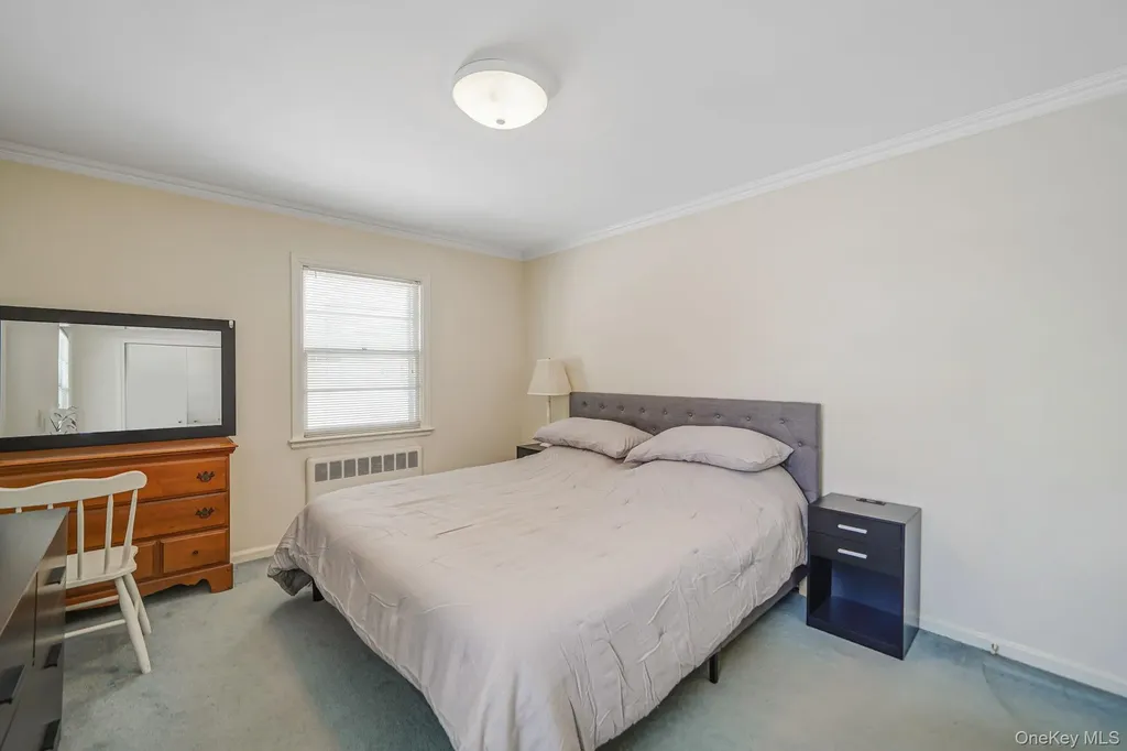 53 Canterbury Lane North Babylon NY 11703