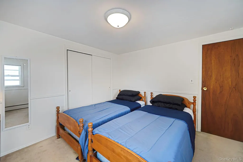 53 Canterbury Lane North Babylon NY 11703