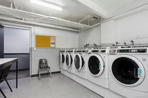 1015 Old Post Road Mamaroneck NY 10543