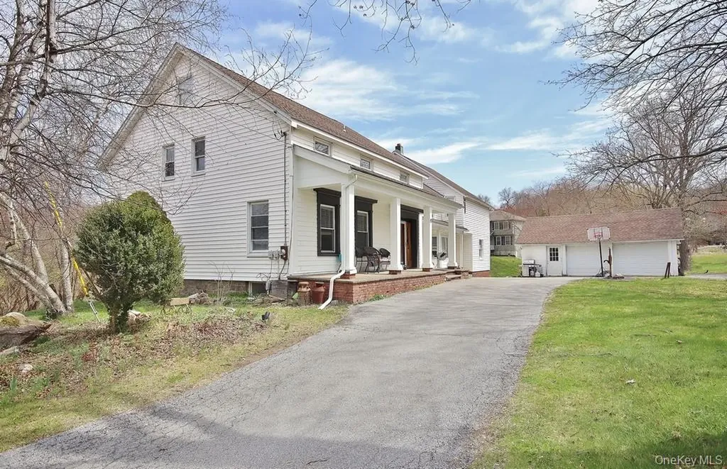 487 Black Meadow Road Chester NY 10918