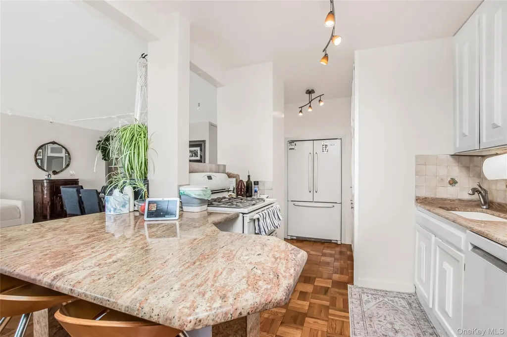 2500 Johnson Avenue Bronx NY 10463