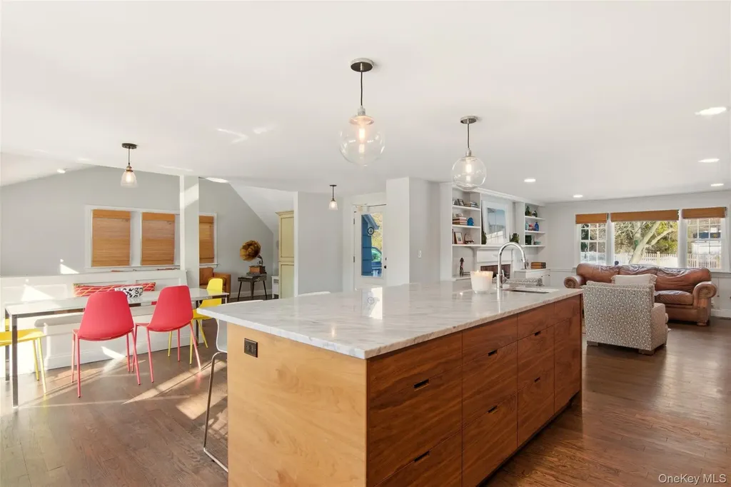 10 Beech Lane Stony Brook NY 11790