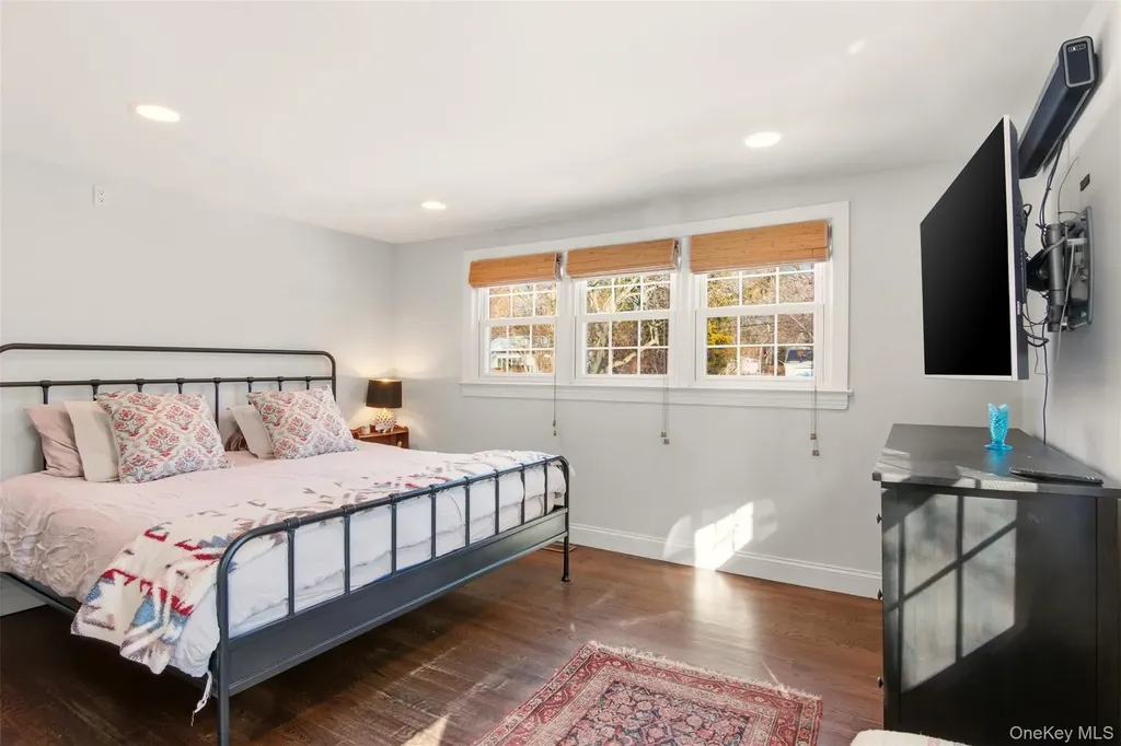 10 Beech Lane Stony Brook NY 11790