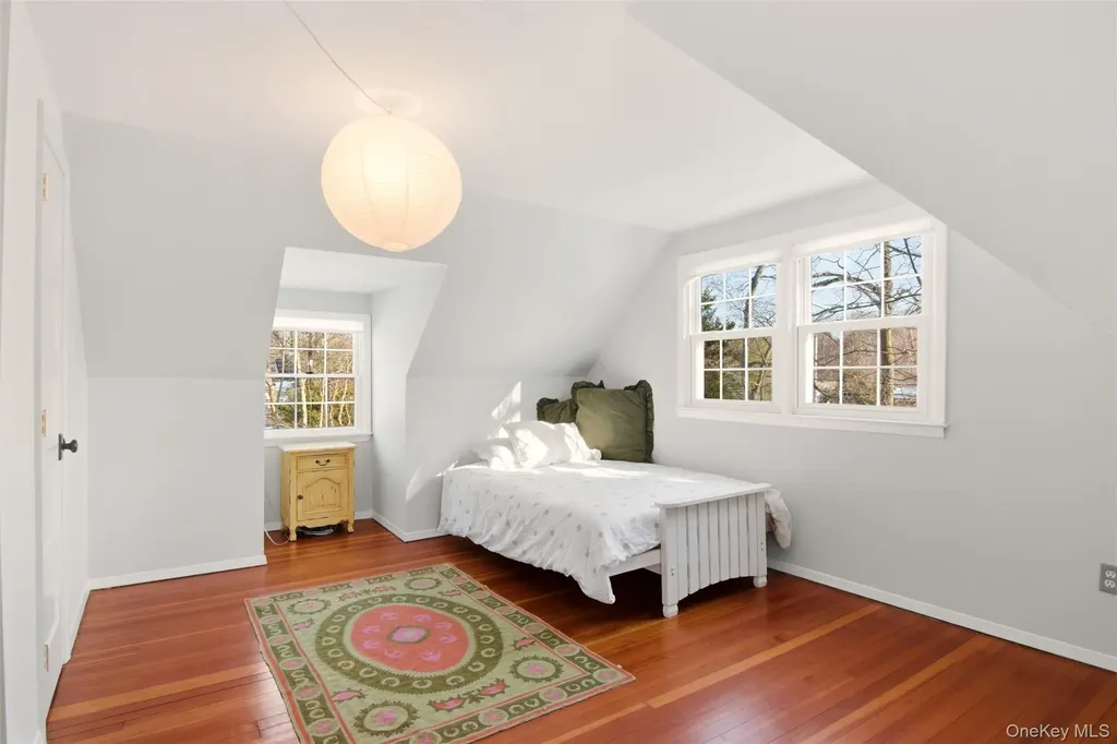 10 Beech Lane Stony Brook NY 11790