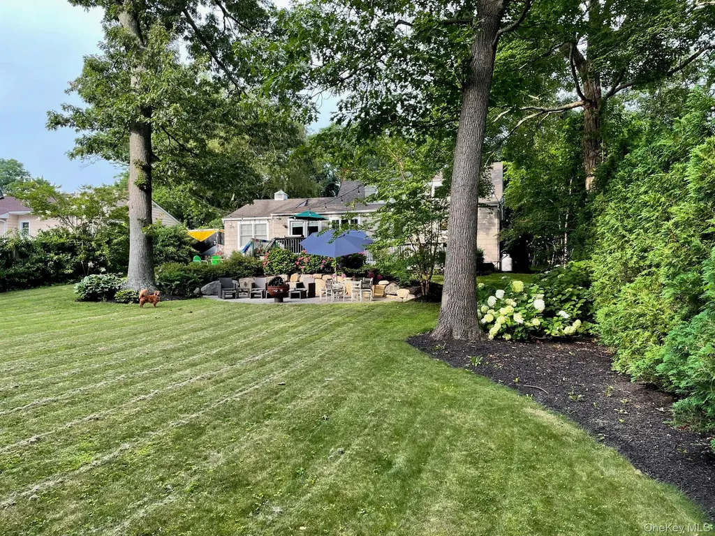 10 Beech Lane Stony Brook NY 11790