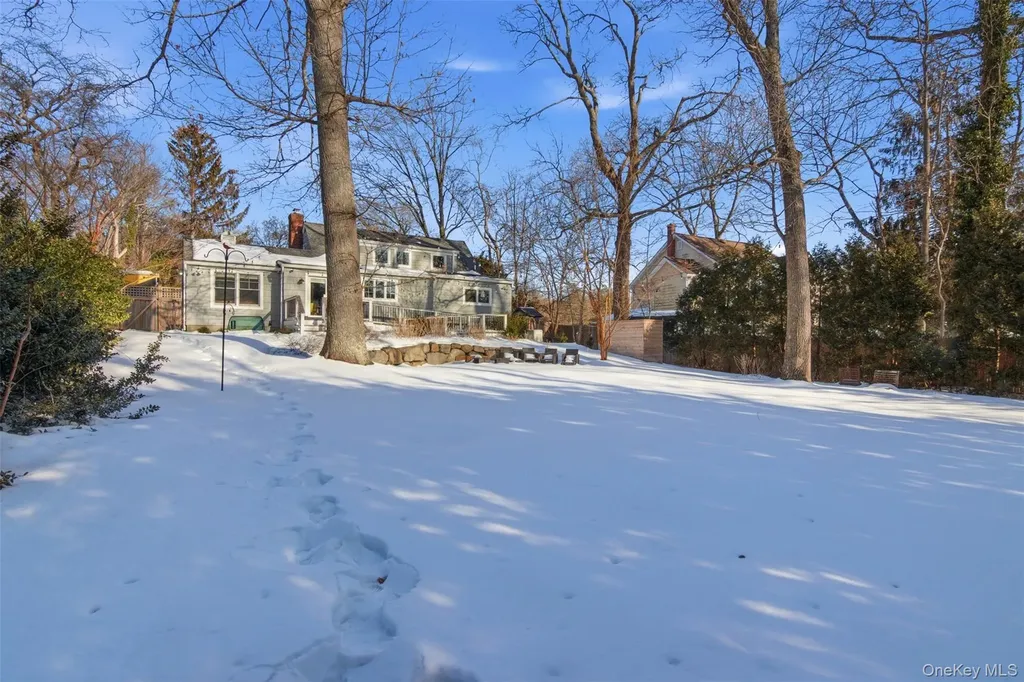 10 Beech Lane Stony Brook NY 11790