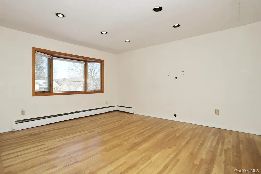 30 Bridle Road Spring Valley NY 10977