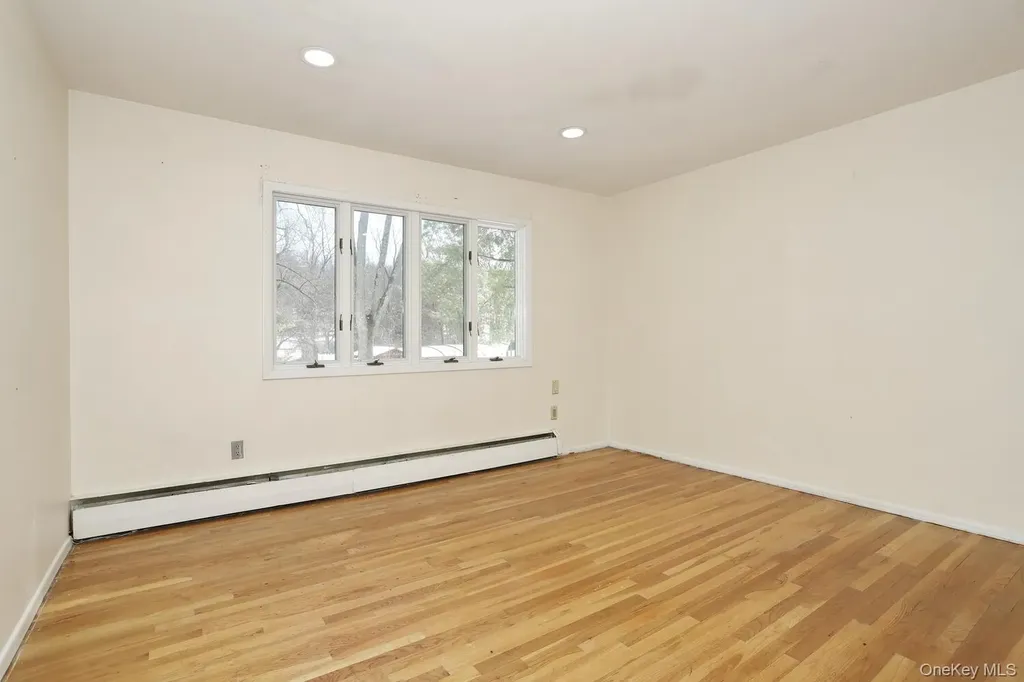 30 Bridle Road Spring Valley NY 10977