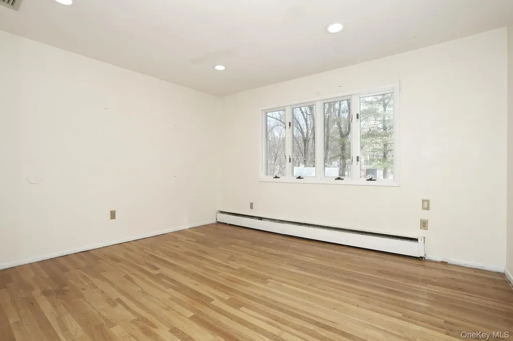 30 Bridle Road Spring Valley NY 10977