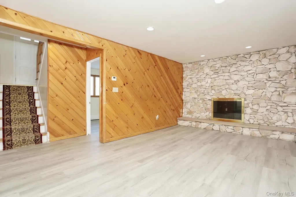 30 Bridle Road Spring Valley NY 10977