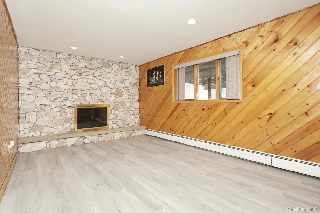 30 Bridle Road Spring Valley NY 10977