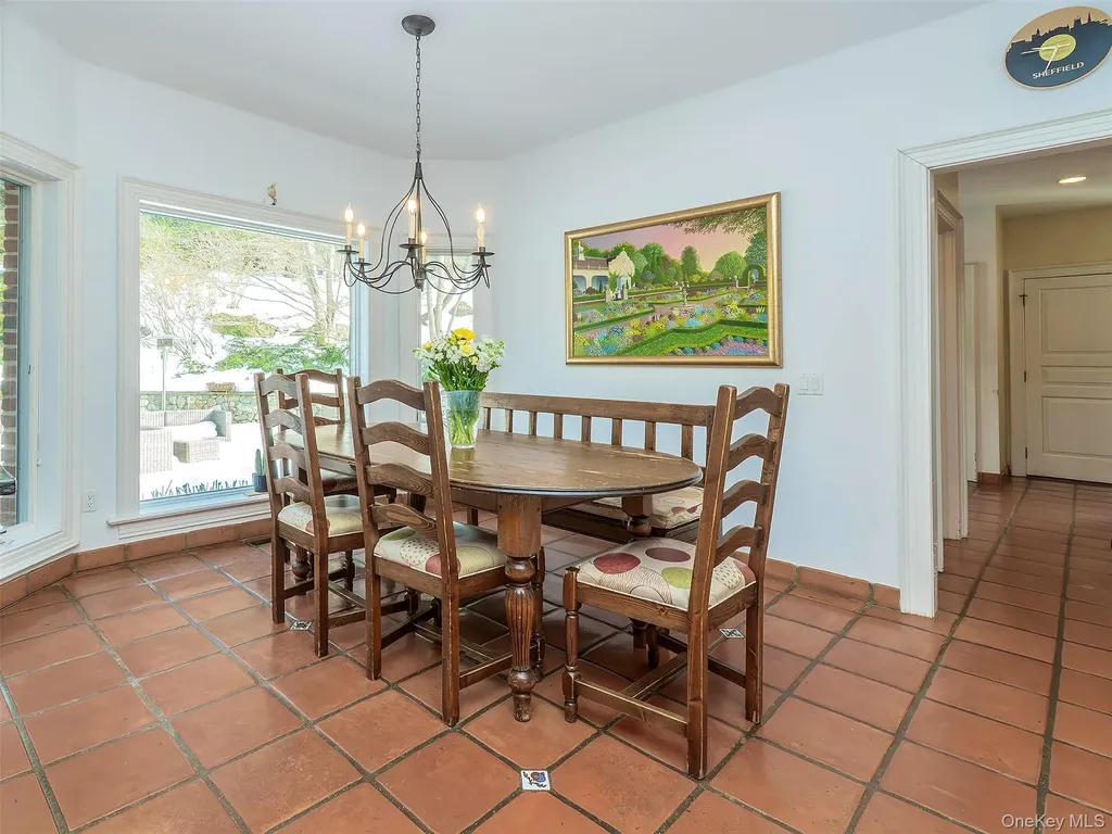 18 Harriman Drive Sands Point NY 11050