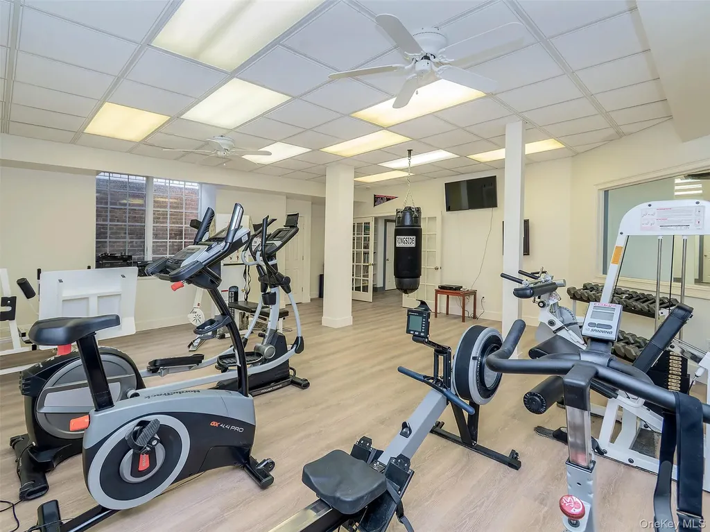 18 Harriman Drive Sands Point NY 11050