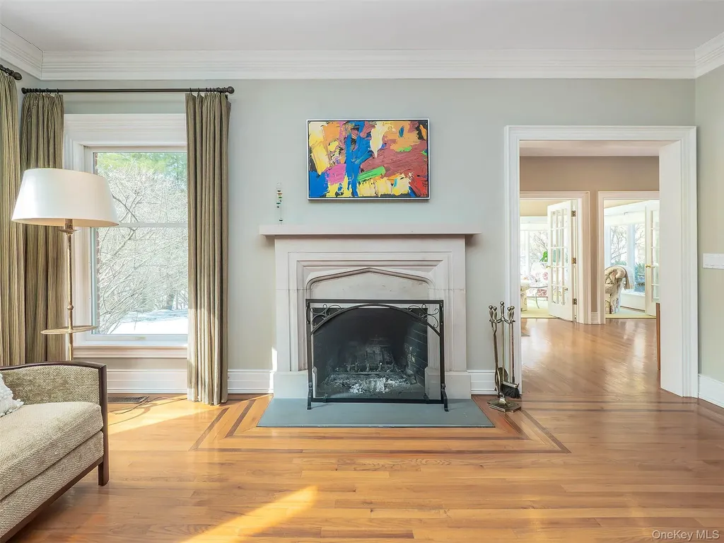 18 Harriman Drive Sands Point NY 11050