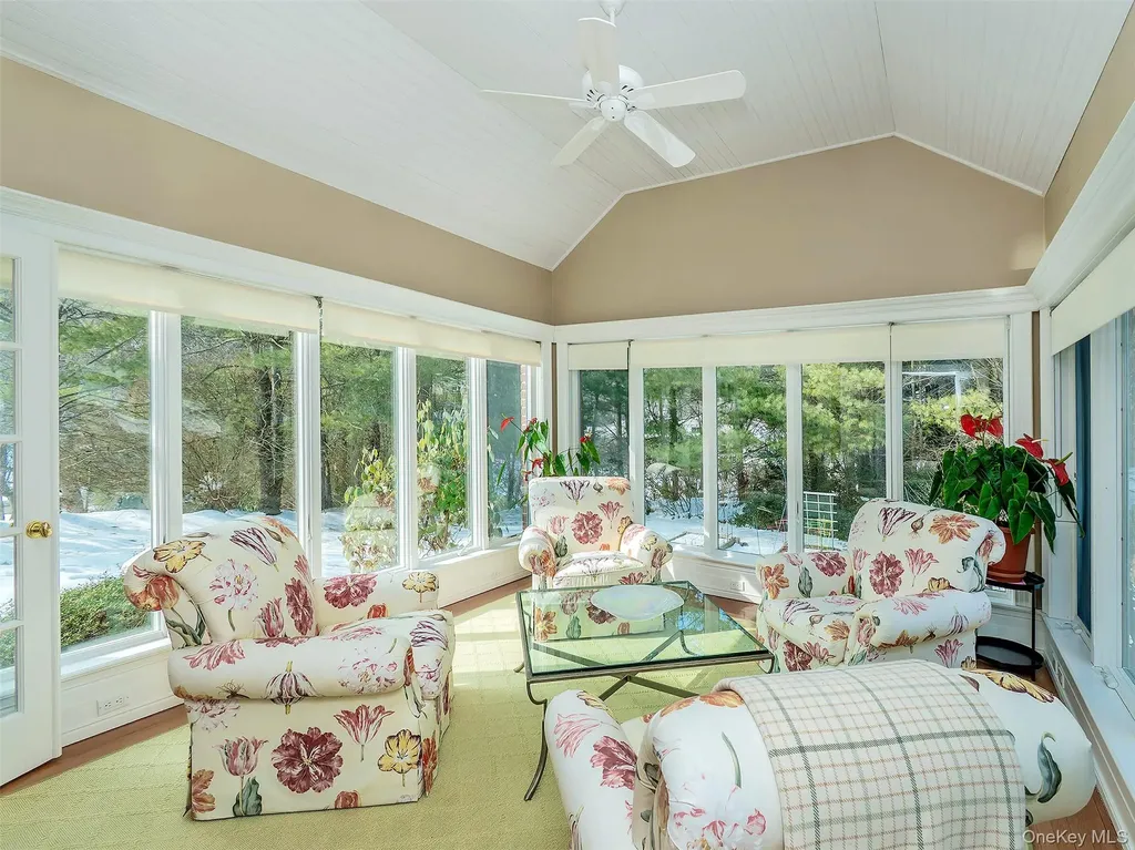 18 Harriman Drive Sands Point NY 11050