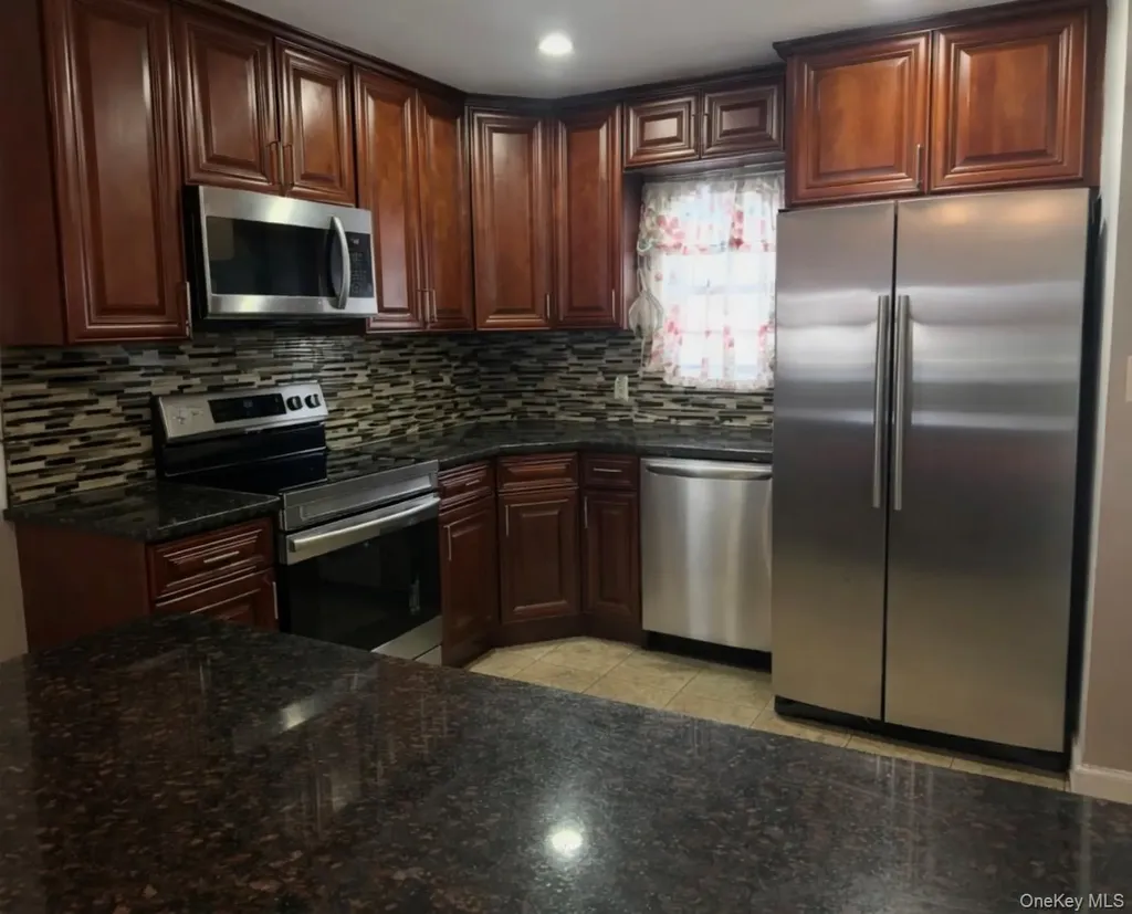 49 Spindle Road Hicksville NY 11801