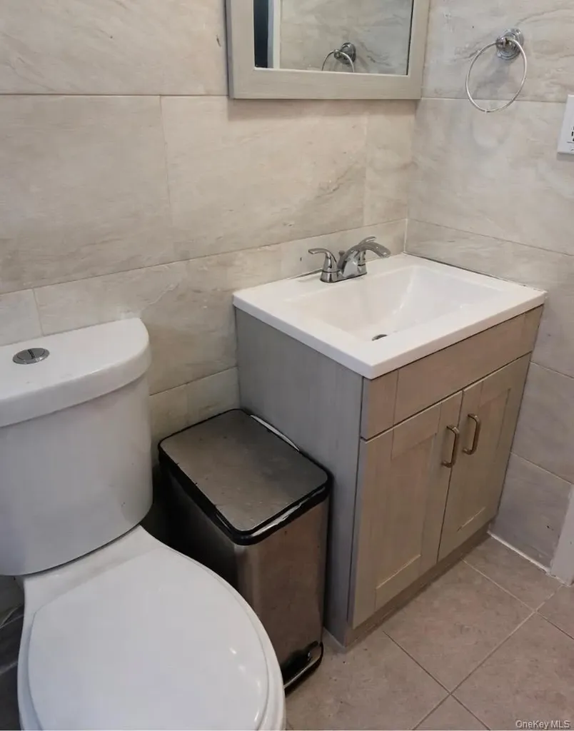 49 Spindle Road Hicksville NY 11801