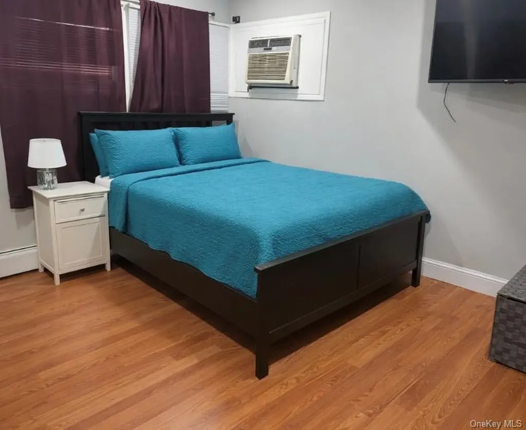 49 Spindle Road Hicksville NY 11801