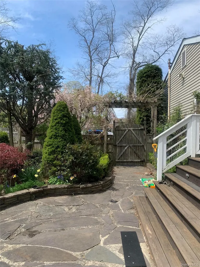 50 Atlantic Avenue East Islip NY 11730