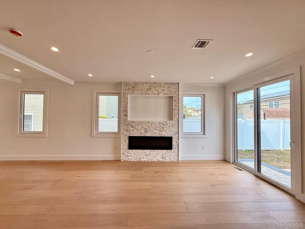 53 Blackbird Lane Levittown NY 11756
