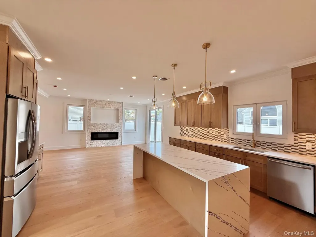 53 Blackbird Lane Levittown NY 11756