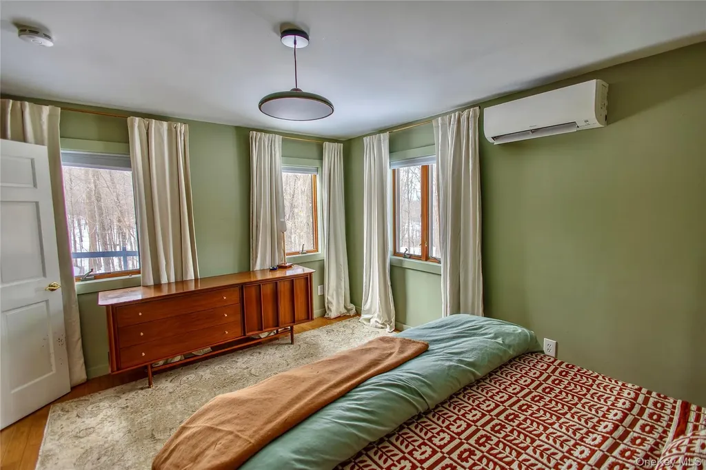 37 Williams Road Red Hook NY 12571