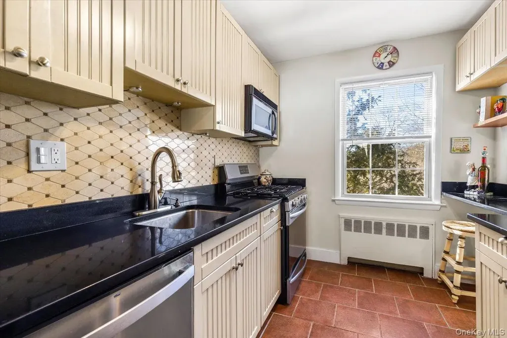 21 Fieldstone Drive Hartsdale NY 10530