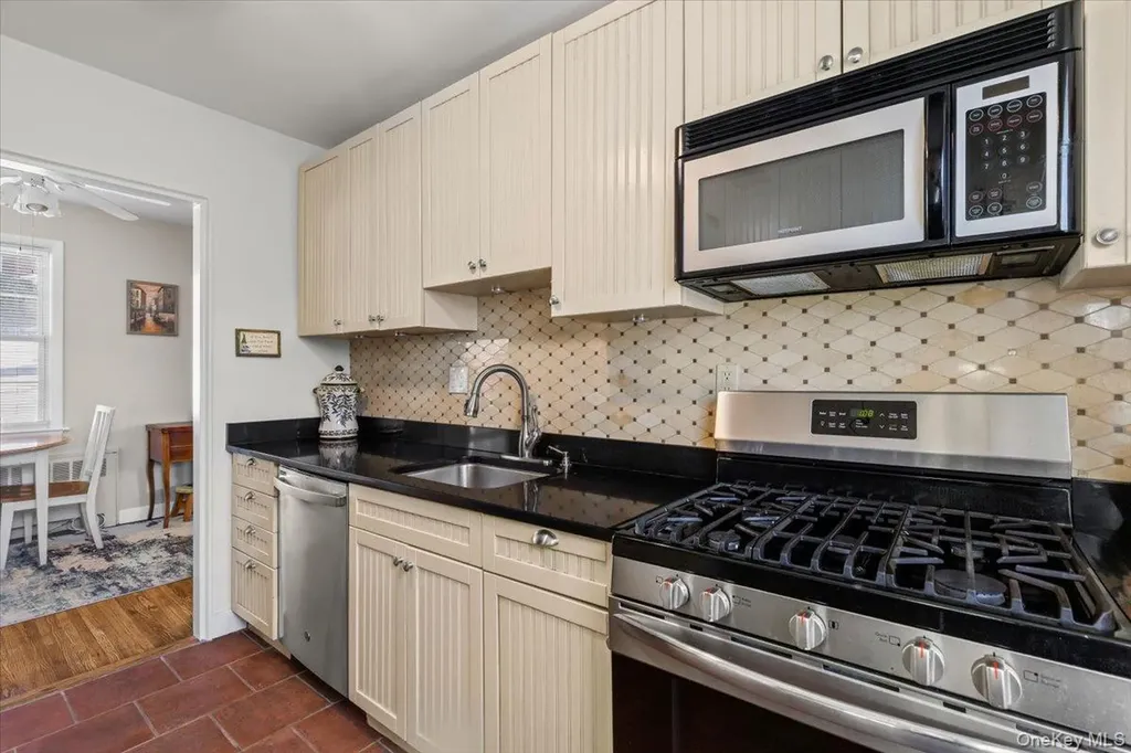 21 Fieldstone Drive Hartsdale NY 10530