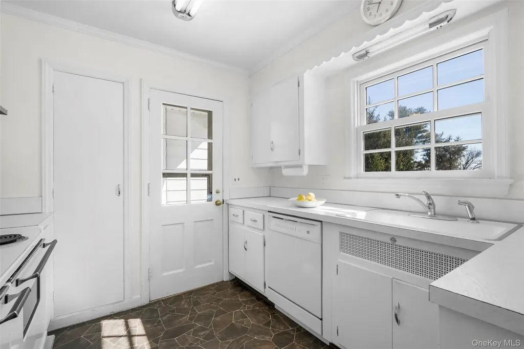 35 Byron Lane Larchmont NY 10538