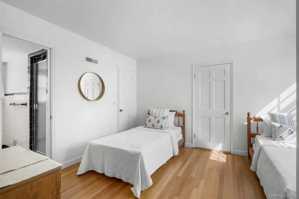 35 Byron Lane Larchmont NY 10538