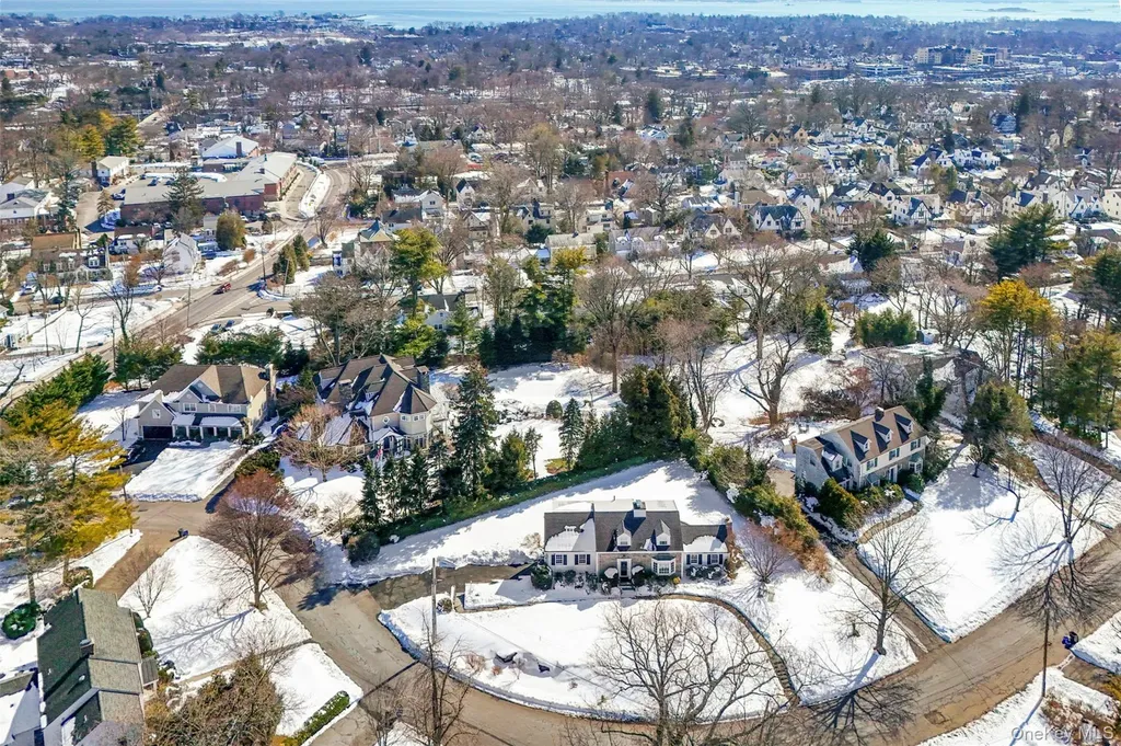 35 Byron Lane Larchmont NY 10538