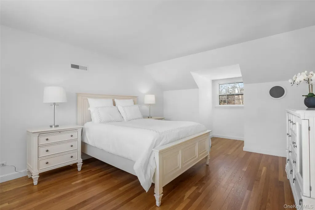 35 Byron Lane Larchmont NY 10538