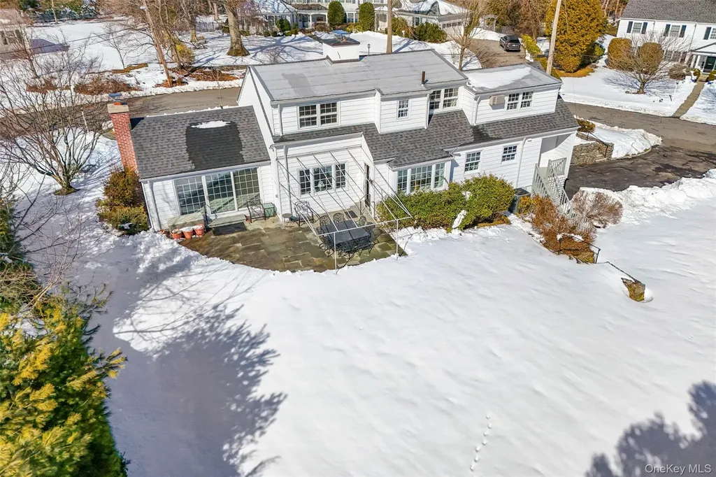 35 Byron Lane Larchmont NY 10538