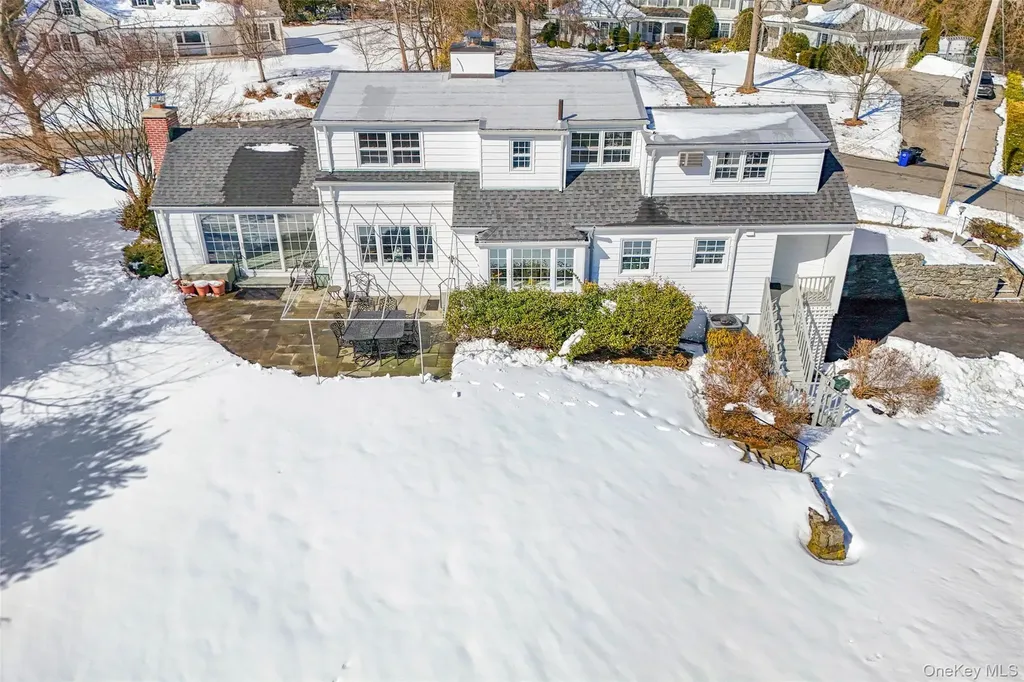 35 Byron Lane Larchmont NY 10538