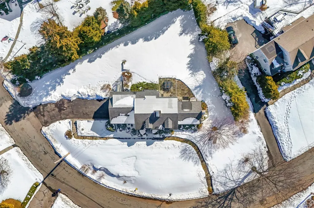 35 Byron Lane Larchmont NY 10538