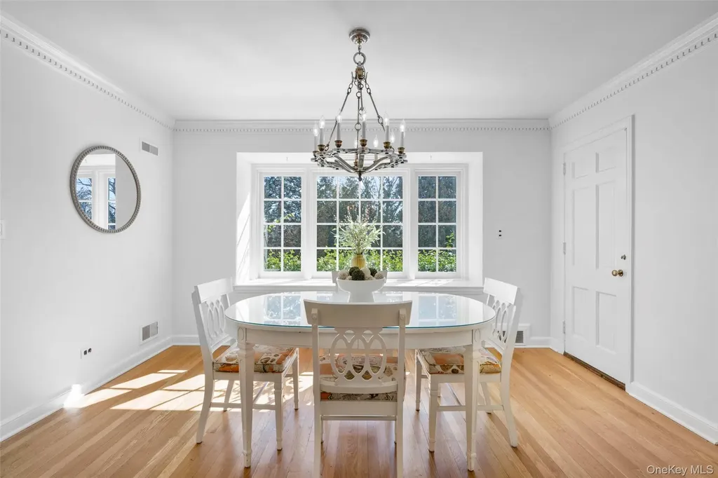 35 Byron Lane Larchmont NY 10538