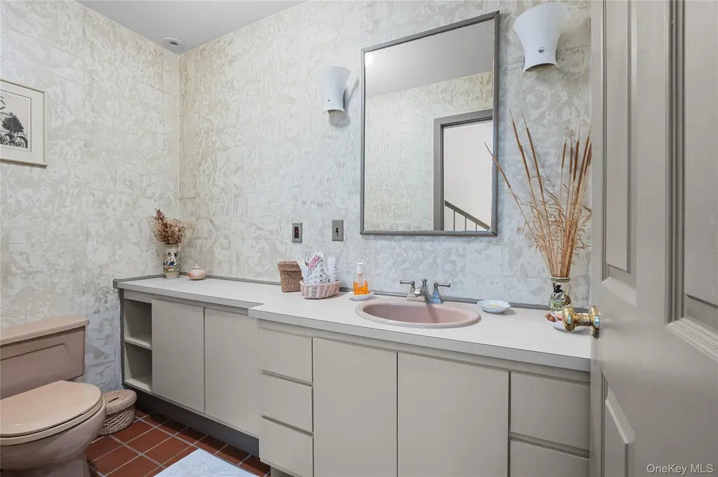 5 Shore Drive Setauket NY 11733