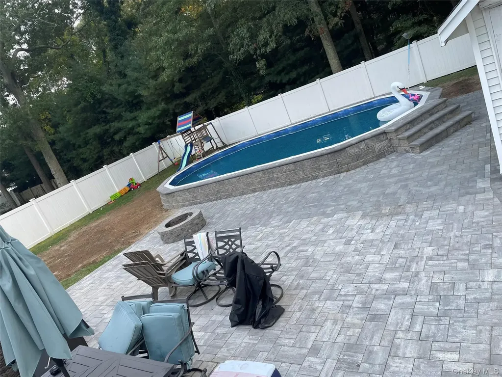 24 New Lane Selden NY 11784
