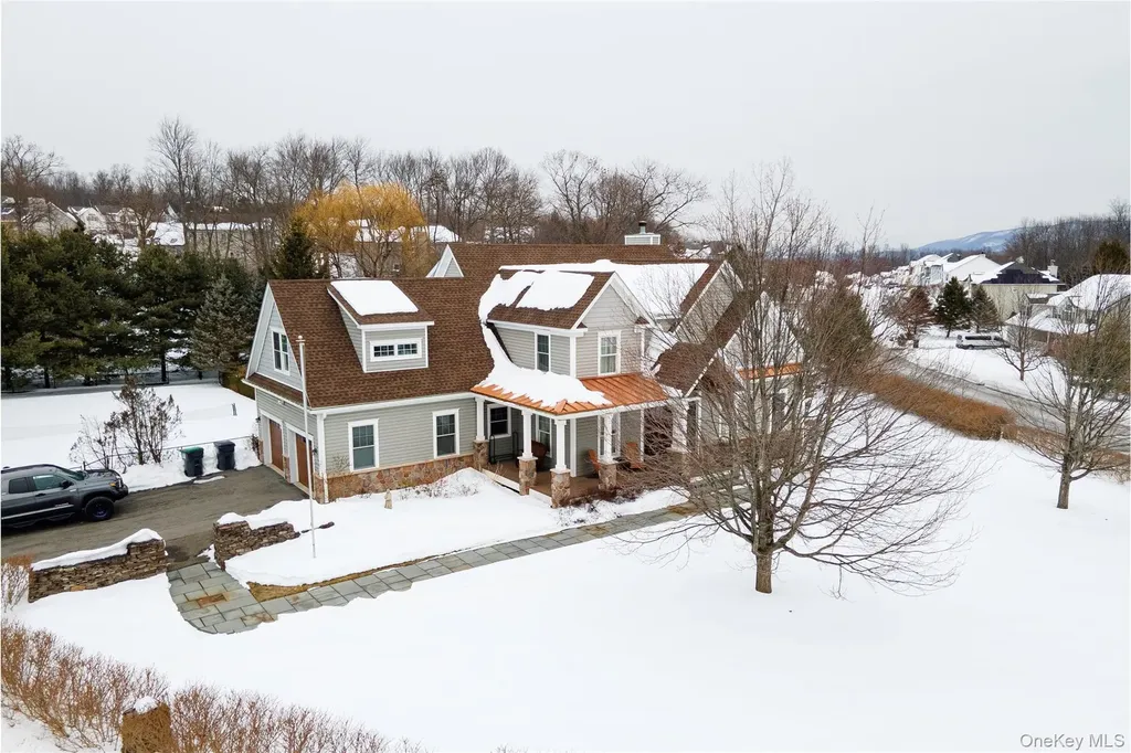 1016 Forest Glen New Windsor NY 12553
