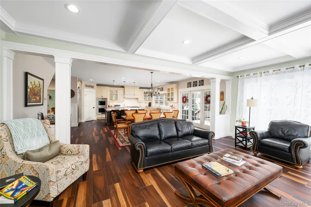 1016 Forest Glen New Windsor NY 12553