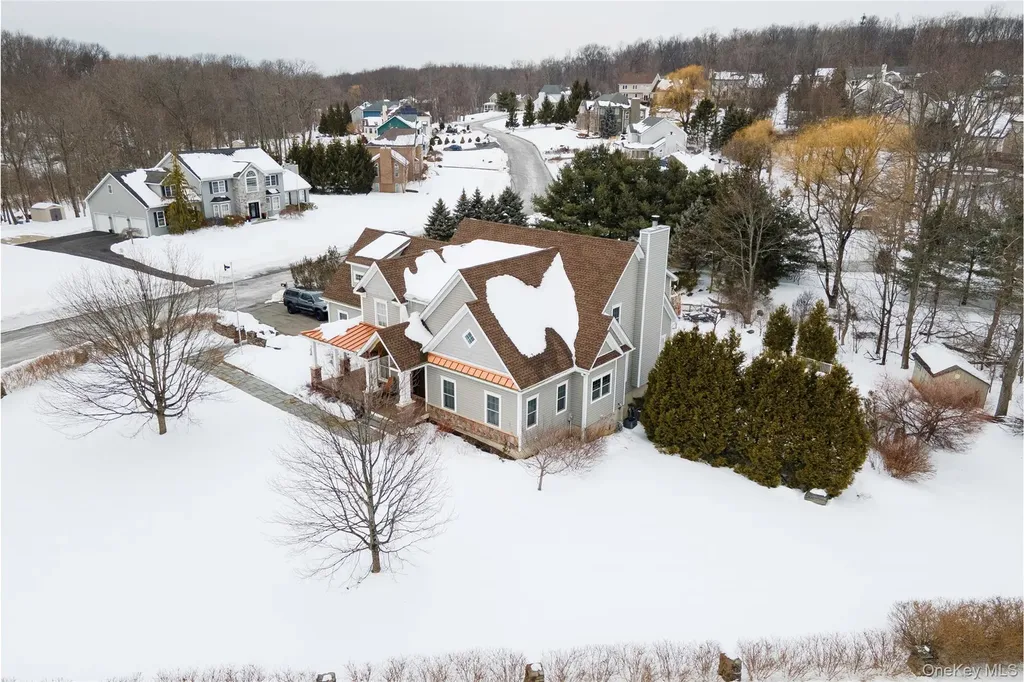 1016 Forest Glen New Windsor NY 12553