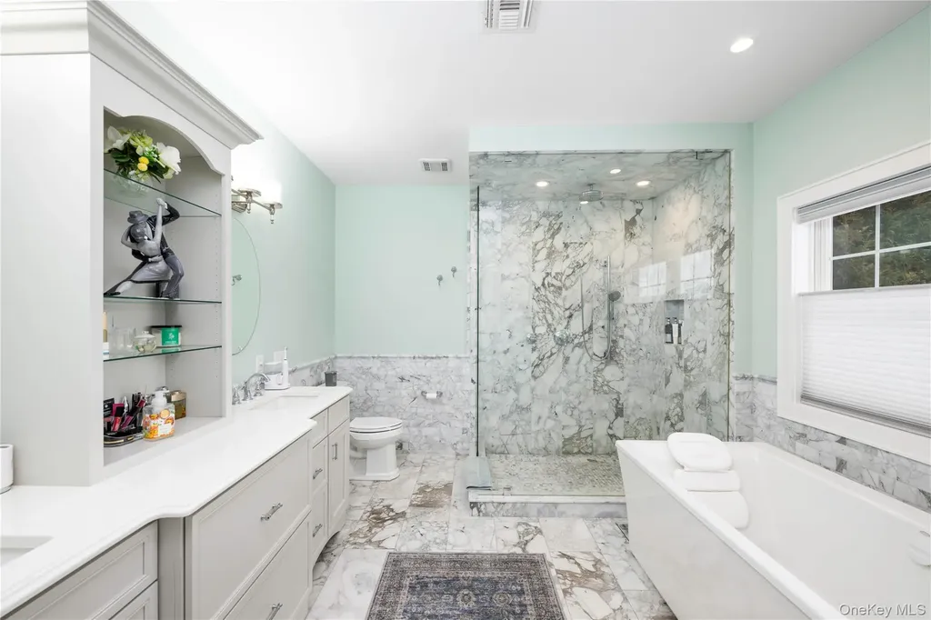 1016 Forest Glen New Windsor NY 12553