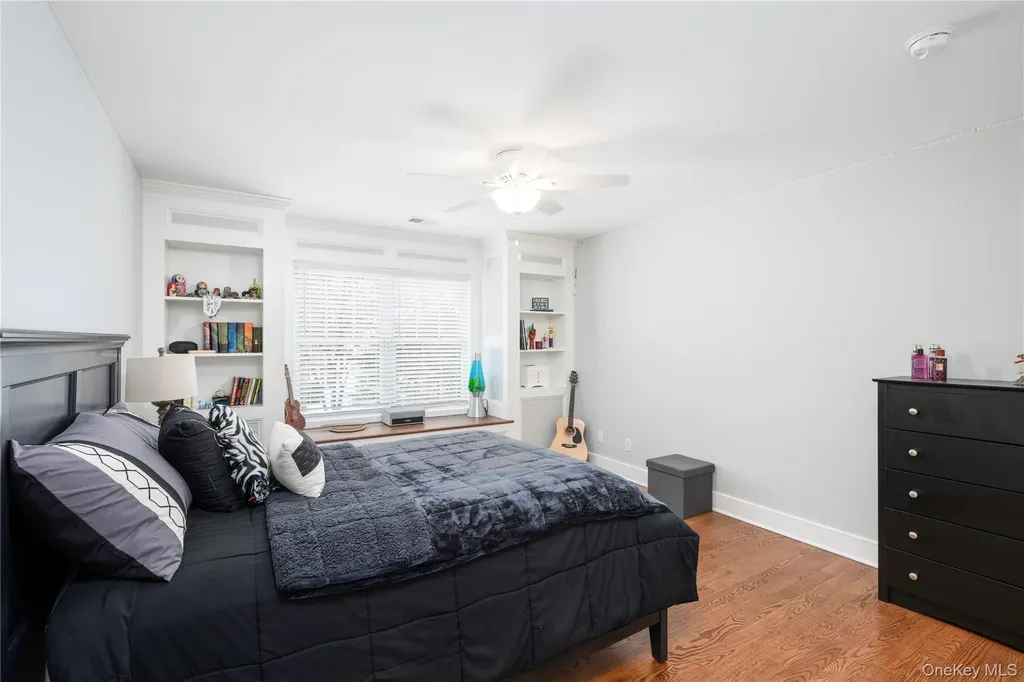 1016 Forest Glen New Windsor NY 12553