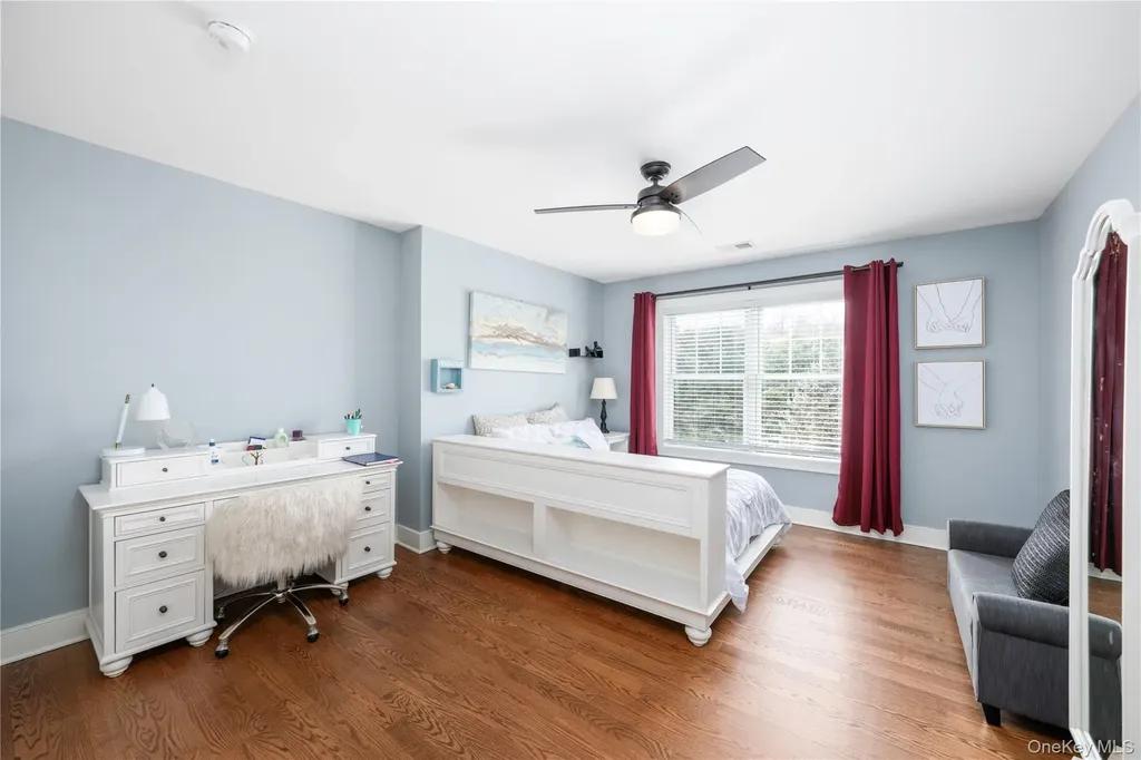 1016 Forest Glen New Windsor NY 12553